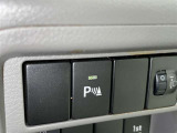 コーナーセンサーを車の前後に装備。障害物までの距離に応じて警告音を変えてお知らせ。縦列駐車時や駐車場・車庫などでの取り回しをサポートします。詳細は販売店スタッフまでおたずねください。