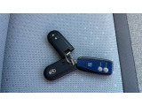 寒い冬や暑い夏も快適!リモコン操作で離れた場所からエンジン始動可能。乗車前に室内温度を調整できる便利な装備です。