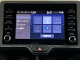 ディスプレイオーディオを装備。スマホとクルマをつなぐことでいろんなサービスが楽しめます。