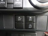 安全運転を支援する機能が付いてます。詳しくは店舗スタッフまでお尋ね下さい。