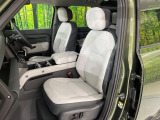 『輸入車ならではの洗練されたインテリア!英国らしい気品高いインテリアに仕上がっております!また、『インテリアガード』も扱っています。詳しくは店頭スタッフまで♪