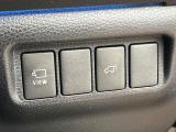 【パワーバックドア】スマートキーや運転席のボタンを押すだけでリアゲートが自動で開閉します!荷物を持っている時や、高い位置にあるバックドアを閉める際に便利な機能です♪