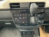 タッチパネル式オートエアコン ☆CVT無段変速機 変則ショックが少なく低燃費
