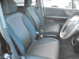運転席も広々快適です