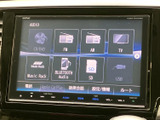 ラジオやCD、テレビ、Bluetoothなど、音楽や音声を楽しむための選択肢が画面に並びます。項目が整理されて表示されているため、使いたいメディアを見つけやすく、日常の移動を彩ります。