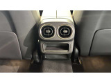 メルセデス・ベンツはドイツ本国シュツットガルト近郊でのメルセデス自車が関わった重大事故を、40年以上に亘って調査しています。エアバッグやシートベルトテンショナーは、この調査の結果生み出されました。