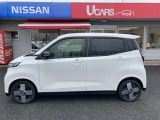 内外装およびエンジンル-ムなど専用クリ-ニング致します。車両クリ-ニングのプロが施工致しますので!高品質な1台に蘇りますよ♪(全在庫無料施工)