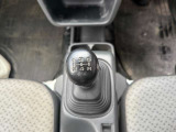 5速マニュアル車です!