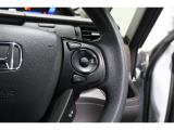 Hondaセンシングの機能のひとつ、アダプティブクルーズコントロール付!アクセルから足を離しても設定したスピードと前車との車間を保ち走行してくれます!車線維持もアシスト☆高速道路で疲労軽減ですね☆