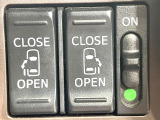 【両側パワースライドドア】スマートキーや運転席のスイッチで後席両側スライドドアの開閉が可能♪電動だから力を入れてドアを開ける必要が無く、小さなお子様でも簡単に開け閉めでき快適です♪