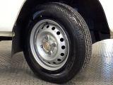 タイヤサイズは 145R12 6PR LT です。