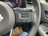 【プロパイロット】高速道でアクセル・ブレーキ・ハンドルをアシスト。運転の負担を軽減します。