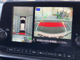まるで真上から見ているような、視認性の良いアラウンドビューモニターです。駐車が苦手な方でもこれでらくらく駐車できますよ。