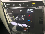 【オートエアコン】一度お好みの温度に設定すれば、車内の温度を検知し風量や温度を自動で調整。暑い&hellip;寒い&hellip;と何度もスイッチ操作をする必要はありません。快適な車内空間には必須の機能ですね♪