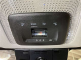 急な体調不良時も、ヘルプネットボタンを押すだけでヘルプネットセンターのオペレーターに繋がります。なお無償でのご利用期間は限定されています。サービスの詳細は販売店スタッフまでお尋ねください。