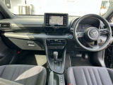 見通しのよいすっきりとした視界で、誰でも運転しやすいです。運転のしやすさは疲れにくさにも繋がりますよ♪