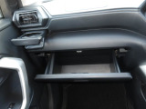 トヨタ認定中古車保証付!(1年間、距離無制限 HV車はHV保証付) 別途延長保証もご用意しております♪ ぜひ現車を確認にご来店ください