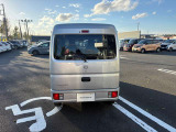 プライバシーガラス 室内の急な温度変化を防ぎ、日焼け防止や目隠し等の役目をしております。