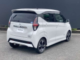 プライバシ-ガラスが装備されています。外を見るときは気にならずに、後方車両から車内が見えにくい設計です。