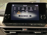 ラジオやBluetooth、USBなど複数の音源が一覧で表示され、使いたい項目を選びやすい画面です。普段利用する機器に合わせて音楽や情報を楽しめます。