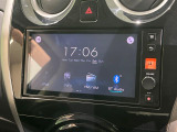 【ディスプレイオーディオ】お持ちのスマホやMP3プレイヤーとの無線接続で音楽再生が可能!コードで繋ぐわずらわしさも無く、手軽にお気に入りの音楽を楽しめます。