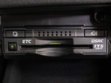 ★ETC(DSRC)が装備されています!!社外品とは違い収まりの良いデザインが人気!高速道路を利用する際は必需品ですよね!!ストレス無く料金所を通過出来ます!!