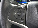 ◆オーディオリモコンスイッチ◆ハンドルにスイッチが装備されてます。視点をそらすことなく、ボリューム調整・オーディオソース切替・選曲が出来ます。安全運転しながら操作が可能になりました。