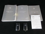 キーを携帯していればリクエストスイッチを押すだけでドアの開錠・施錠が可能です。しかもキーを差し込むことなくエンジンの始動・停止も可能です。取扱説明書・メンテナンスノートが揃っていますので安心です。