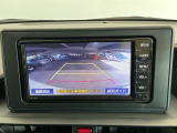 【バックカメラ】運転が苦手な方も車庫入れラクラクです!ギアをリバースに入れれば自動的に切り換わりますので、面倒な操作は不要です♪狭い駐車場もお車を傷つけず安心ですね!