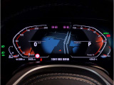 『運転』に対するBMWのこだわりはメーターパネルにも表れております。視野性の良いメーターパネルは疲労感の軽減と、運転の楽しさをもたらしてくれます。