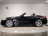 【拘りのFR】BMWが多く採用するFR車。ダイレクトでスポーティな加速感・シャープなハンドリングを実現。縦置きエンジンレイアウトにより、フラットで上質な乗り味です。