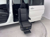 車内はルームクリーニングを実施済みです!綺麗な状態ですので、お気軽にご来店くださいね!