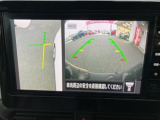 アラウンドビュ-モニタ-はクルマの真上から見ているかのような映像によって、周囲の状況を知ることで、駐車を容易に行うための支援技術です。