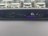 視認性に優れたデジタルスピードメーターです!