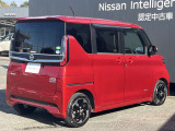 サイドのシルエットからも想像できるようにながらも軽自動車ながらも広いキャビンと十分な荷室を確保してあります。