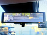 インテリジェントルームミラーで後方の荷物を気にすることなく運転可能です。