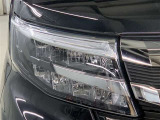明るく省電力なLEDヘッドライト、印象的なデザインが輝きを放ちます。