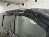 ★ドアバイザー★雨天時に窓を開けても濡れにくく車内に雨が入り込むのを防ぎながら換気ができます(^^♪