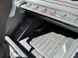 最新鋭の自社整備工場にて、車検・点検は勿論の事、あらゆるご要望にお応えすべく輸入車ディーラーならではの最新のコンピューターシステムとベテランの整備士がバックUP!