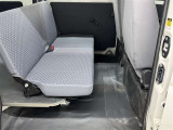 運転席側リアシート