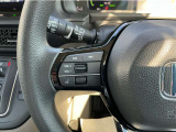 【ステリモ】ステアリングリモコンスイッチにてオーディオ操作可能となっております。運転にも集中できます。