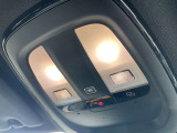 ■ルーフにあるボタンは、車両が始動しない場合、パンクした場合、または事故に遭った場合などに支援の要請に使用できるため安心感を高めることができます!