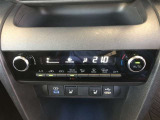 オートエアコンを装着しておりますので車内をお好みの快適な温度に保つことが可能です!
