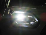 LEDオートヘッドライトを搭載しております。非常に明るく夜間走行時に非常に重宝します。