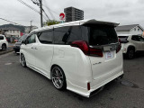 入庫時に走行チェックを行っており、納車前にはディーラーにて点検整備を実施した上で納車させていただきますのでご安心ください。