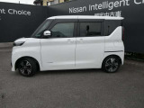 1年間、走行距離無制限の日産中古車ワイド保証付き・納車後の1ヶ月又は1000km時の無料点検、も付いてます。JAF・任意保険も当社で扱っております。是非、ご用命くださいませ。