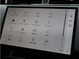 11.4インチの大型タッチスクリーンを採用。視認性に優れたディスプレイで、各種機能を直感的に操作できる使い勝手のよさも魅力です。