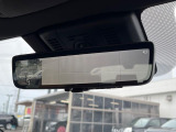 【デジタルインナーミラー】後席の大きな荷物や同乗者で後方が確認しづらい時でも安心!カメラが撮影した車両後方の映像をルームミラー内に表示。クリアな視界で状況の確認が可能です!