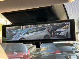 【インテリジェントルームミラー】車両後方のカメラ映像がミラー(液晶画面)に写るので、後席の人や荷物が写りこみません。夜間や悪天候でも視界が良好です♪