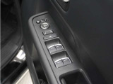 ◆パワーウィンドウスイッチ◆運転席から全席の窓の開閉操作を行うことが出来いつでも換気ができます!